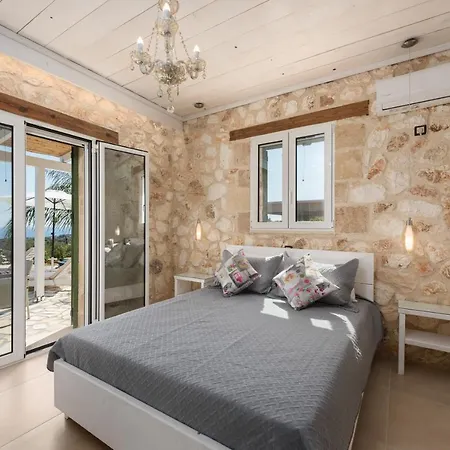 Grapevine * Argostoli (Kefalonia)